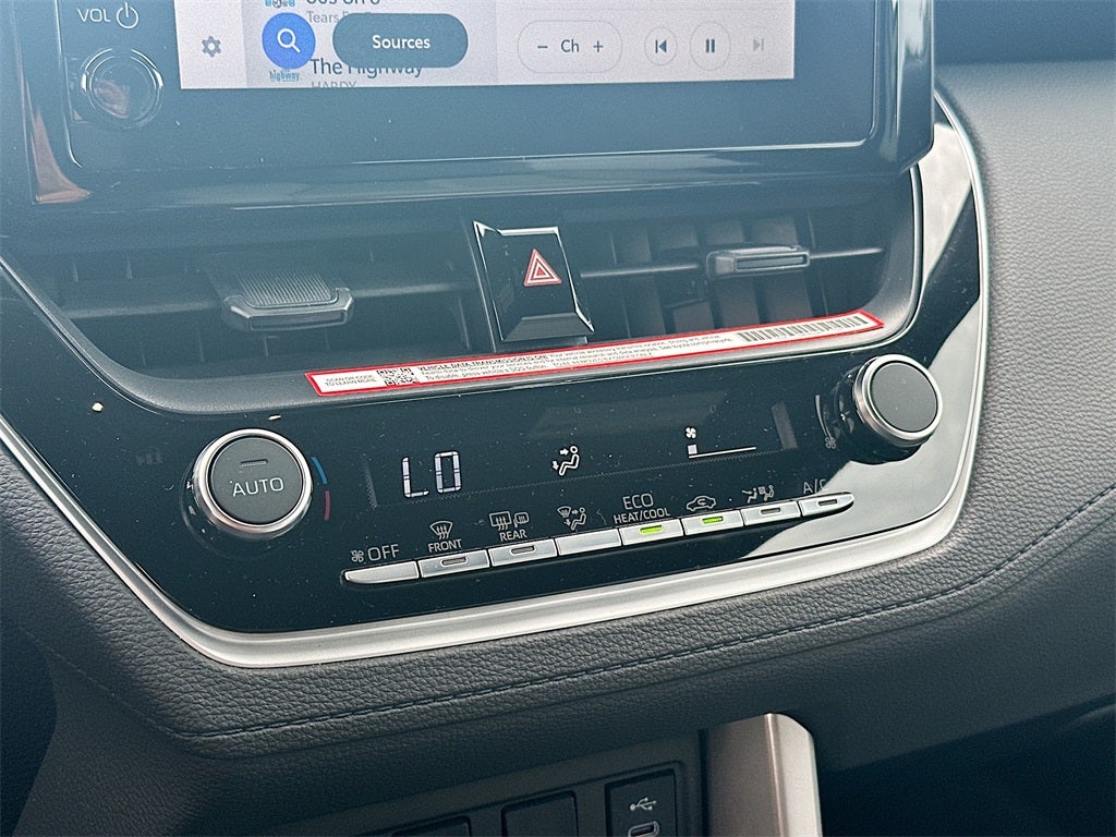 2025 Toyota Corolla Cross Hybrid SE