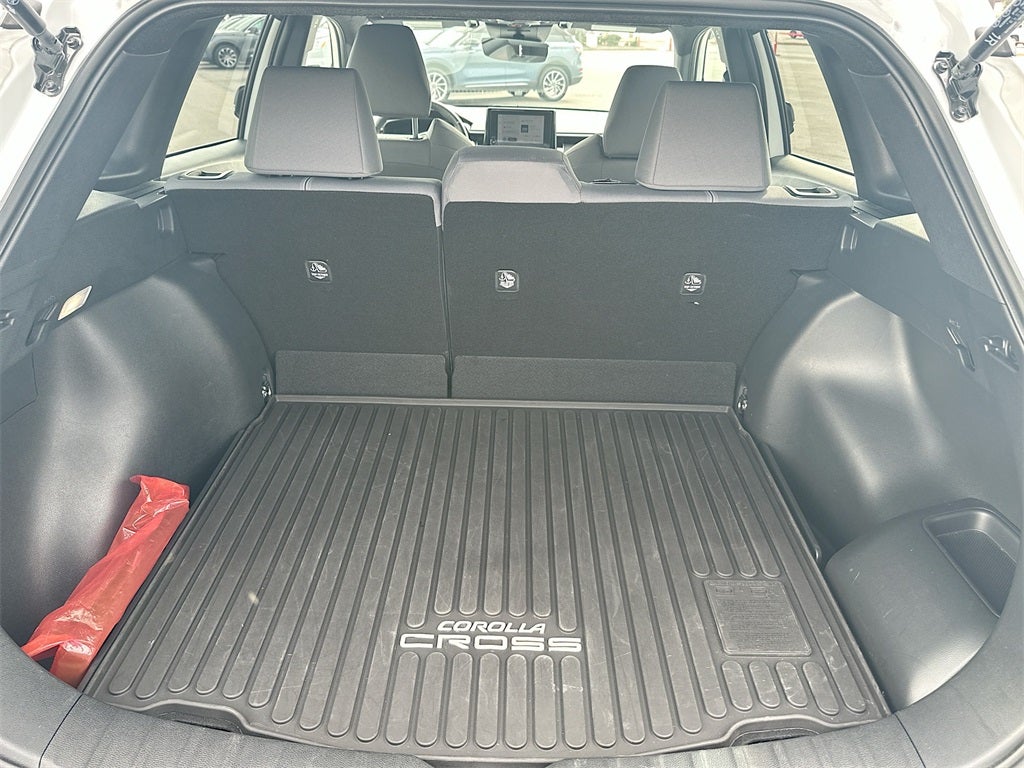 2025 Toyota Corolla Cross Hybrid SE