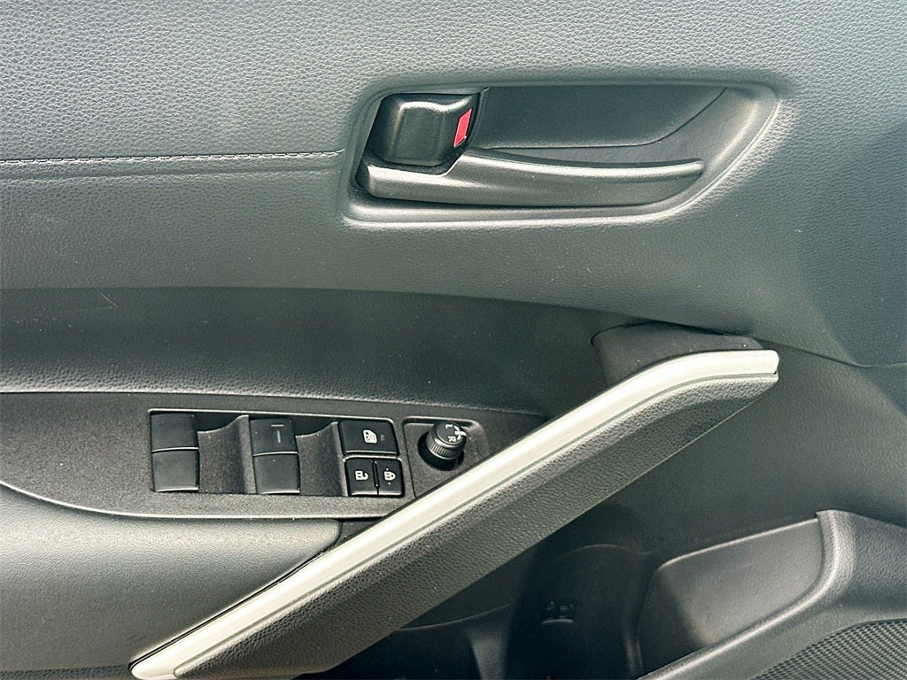 2025 Toyota Corolla Cross Hybrid SE