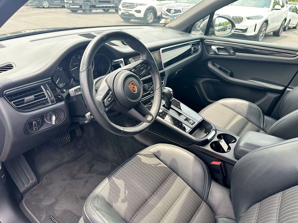 2023 Porsche Macan T