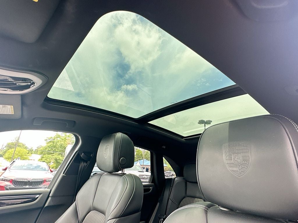 2023 Porsche Macan T