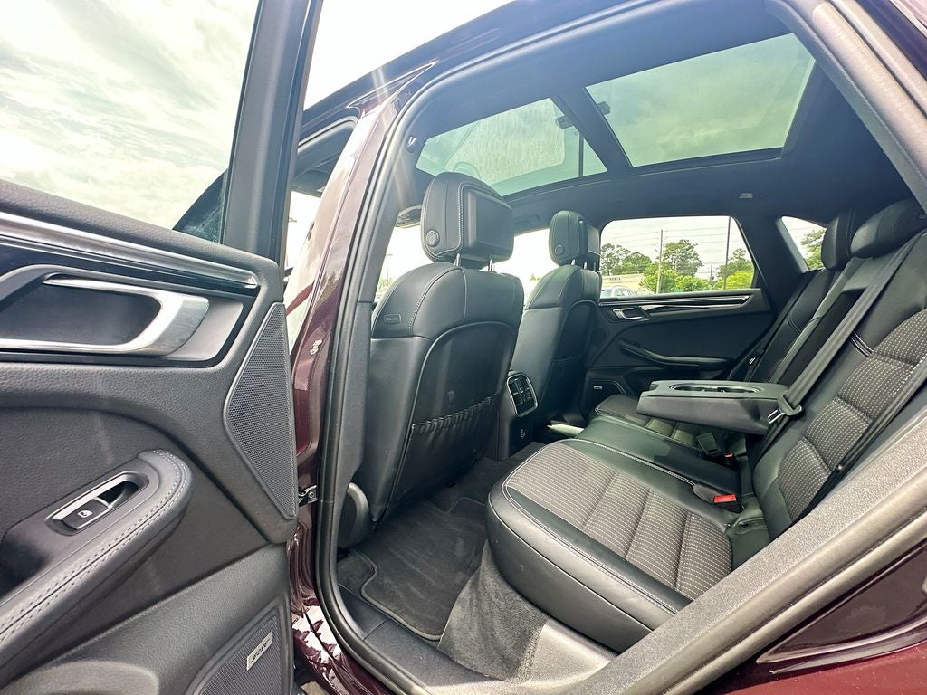 2023 Porsche Macan T