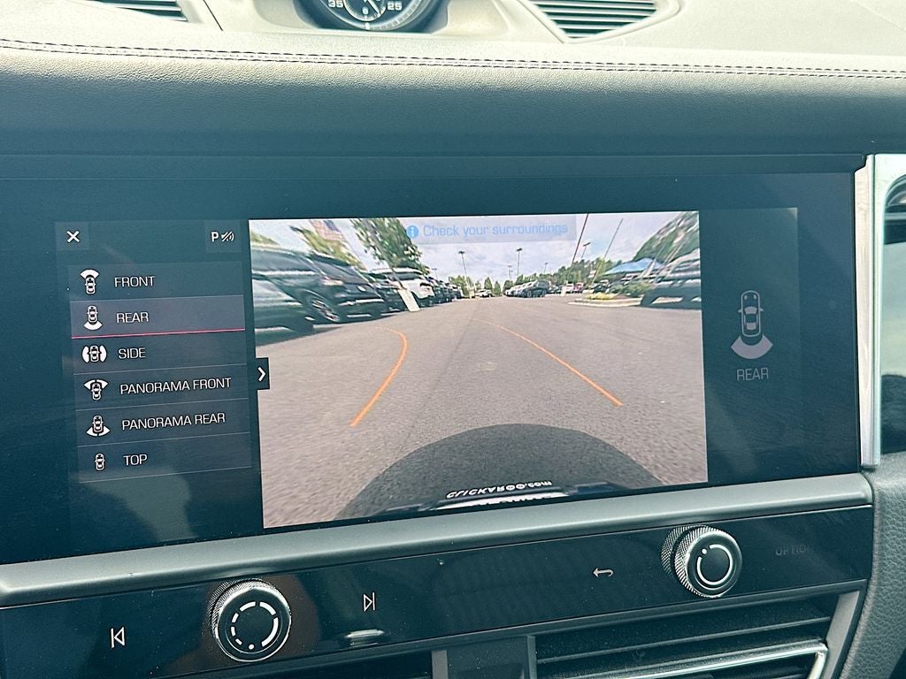 2023 Porsche Macan T