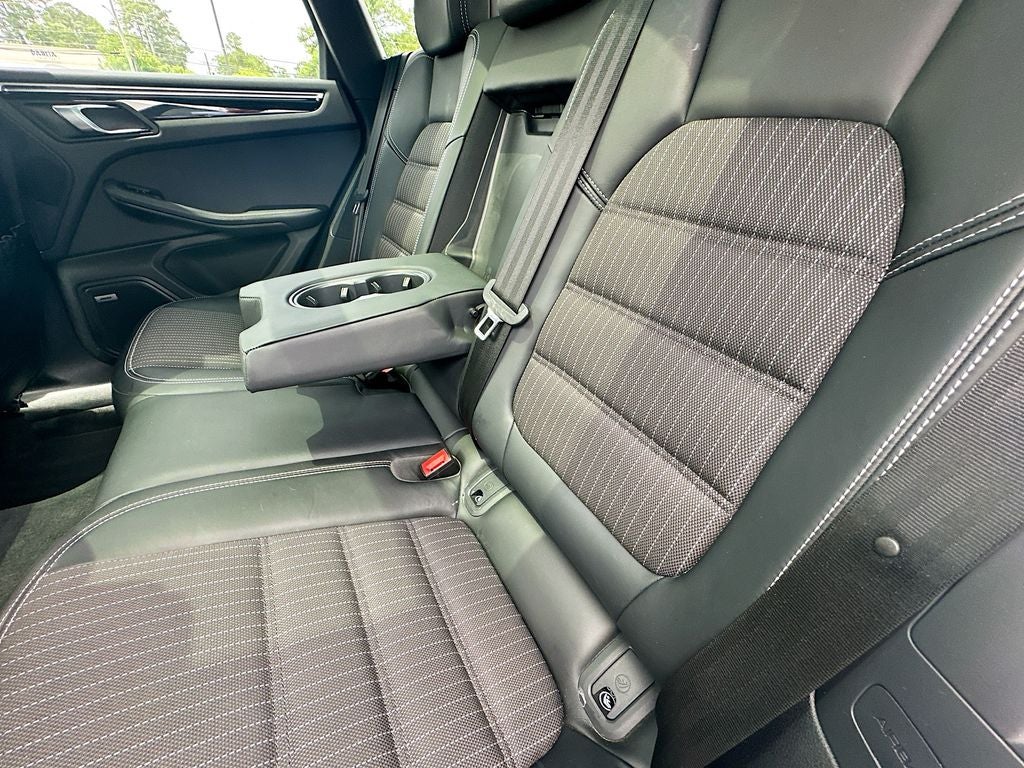 2023 Porsche Macan T