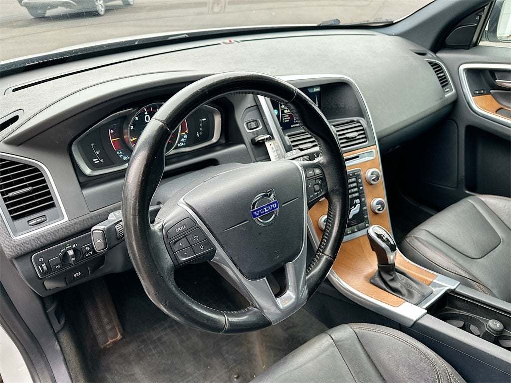 2016 Volvo XC60 T5 Drive-E Premier