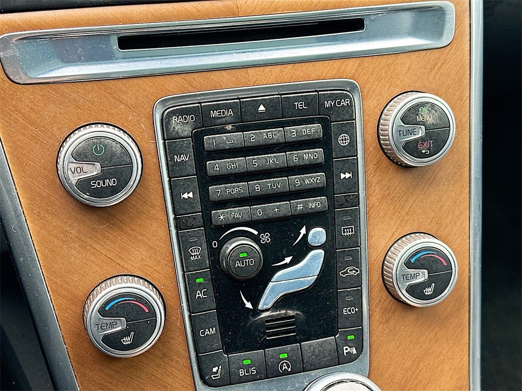 2016 Volvo XC60 T5 Drive-E Premier