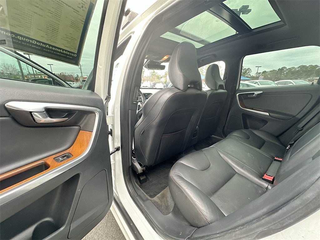 2016 Volvo XC60 T5 Drive-E Premier