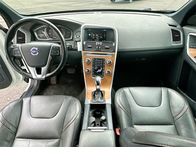 2016 Volvo XC60 T5 Drive-E Premier