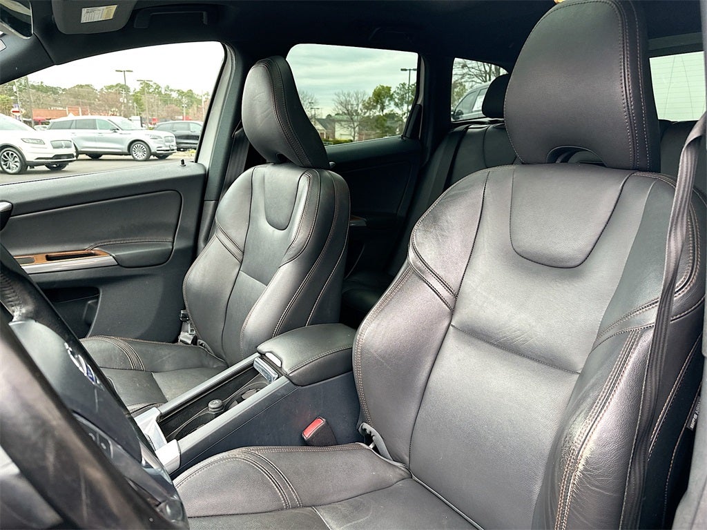 2016 Volvo XC60 T5 Drive-E Premier