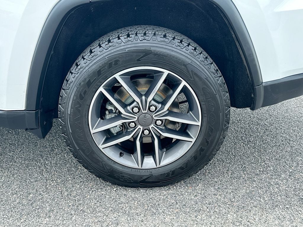 2020 Jeep Grand Cherokee Laredo E