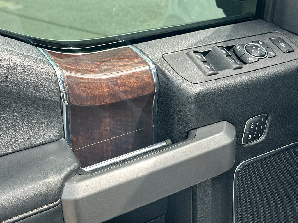 2017 Ford F-350SD Platinum DRW
