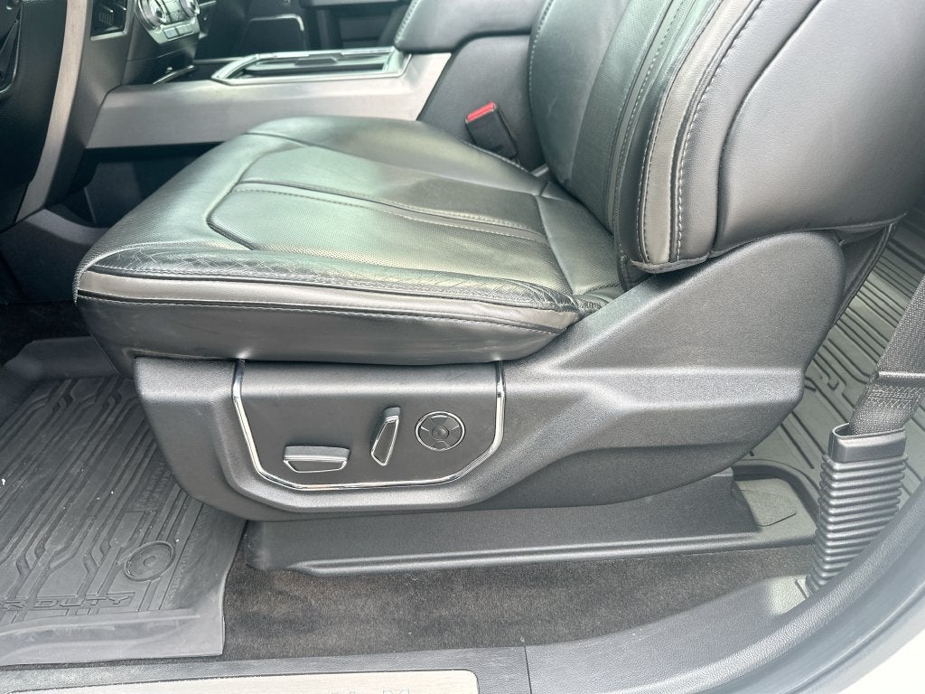 2017 Ford F-350SD Platinum DRW