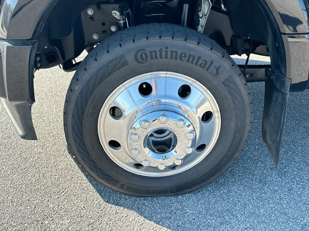 2025 Ford F-450SD Platinum DRW