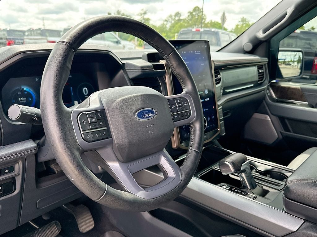 2023 Ford F-150 Lightning Lariat
