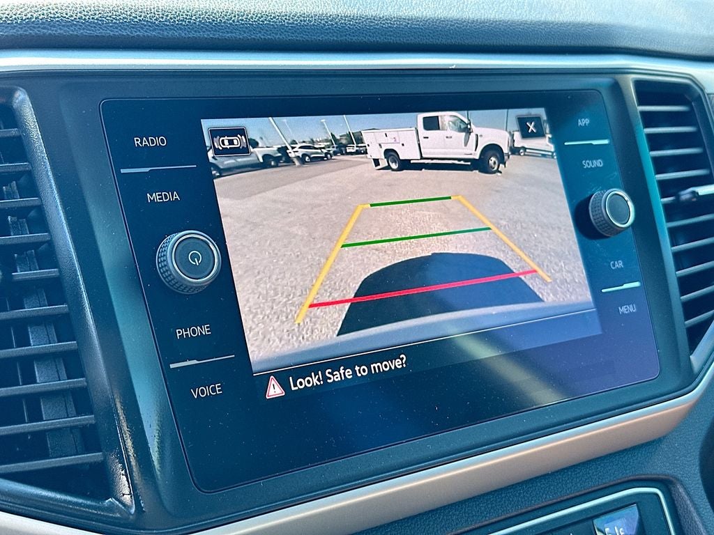 2021 Volkswagen Atlas 3.6L V6 SE w/Technology R-Line