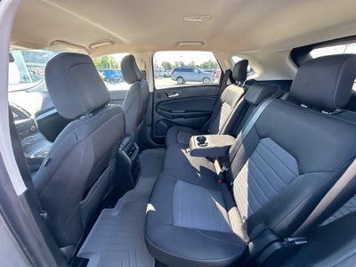 2020 Ford Edge SE