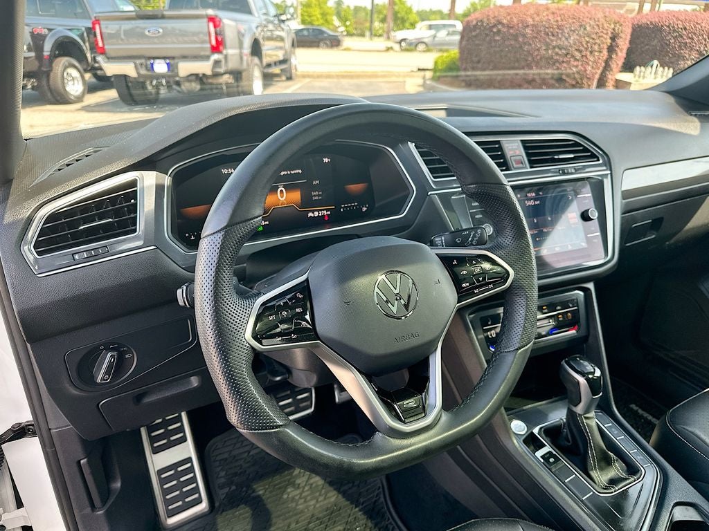 2024 Volkswagen Tiguan 2.0T SE R-Line Black