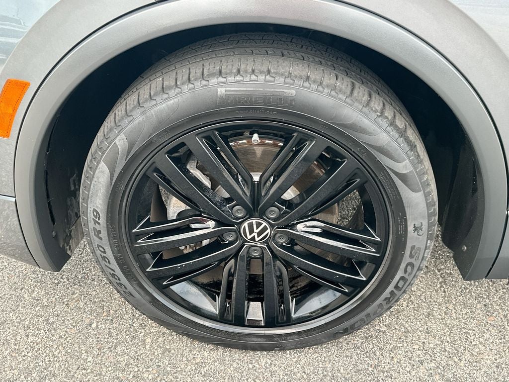 2022 Volkswagen Tiguan 2.0T SE R-Line Black