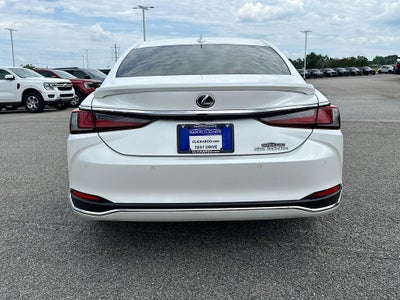 2024 Lexus ES 300h Luxury