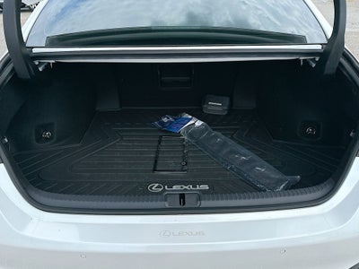 2024 Lexus ES 300h Luxury