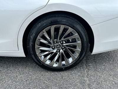 2024 Lexus ES 300h Luxury