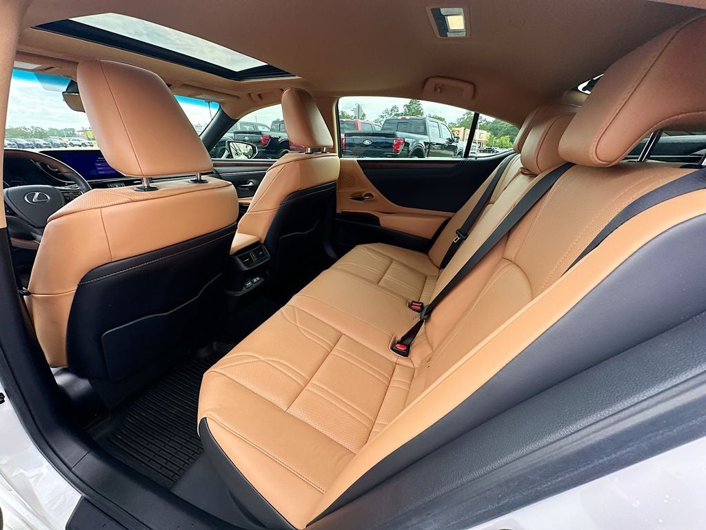 2024 Lexus ES 300h Luxury