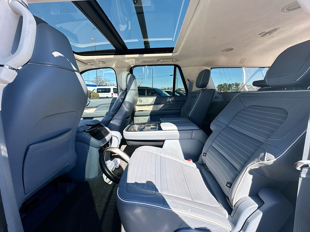 2022 Lincoln Navigator L L Black Label