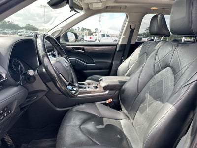 2021 Toyota Highlander Platinum
