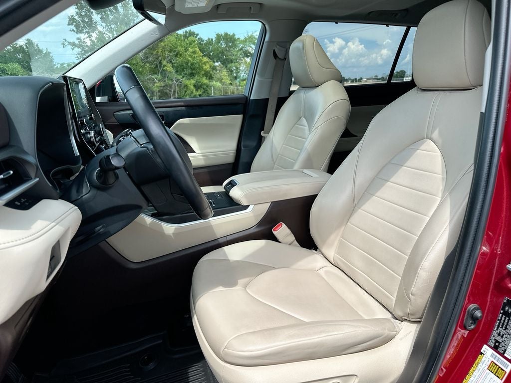 2022 Toyota Highlander XLE