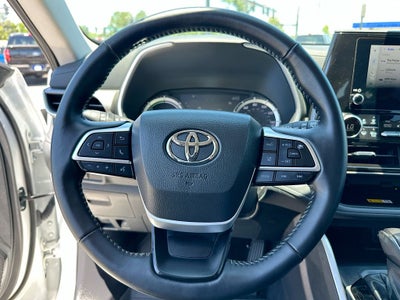 2025 Toyota Highlander Hybrid XLE