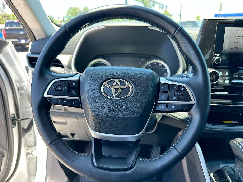 2025 Toyota Highlander Hybrid XLE