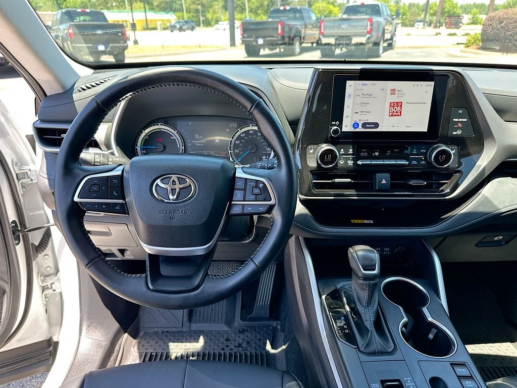 2025 Toyota Highlander Hybrid XLE