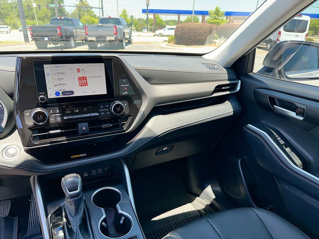 2025 Toyota Highlander Hybrid XLE