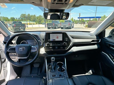 2025 Toyota Highlander Hybrid XLE