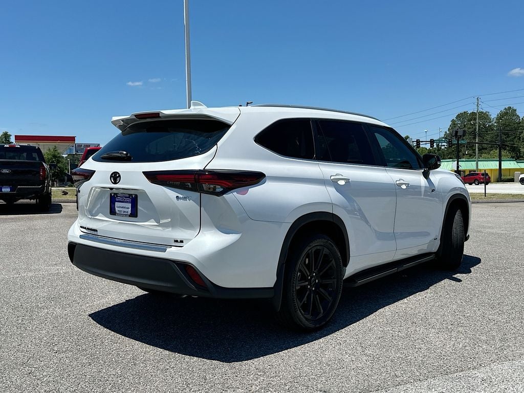 2025 Toyota Highlander Hybrid XLE