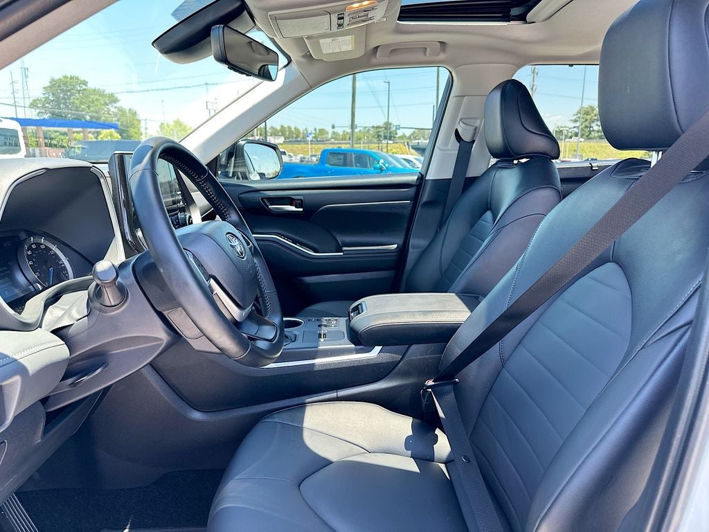 2025 Toyota Highlander Hybrid XLE