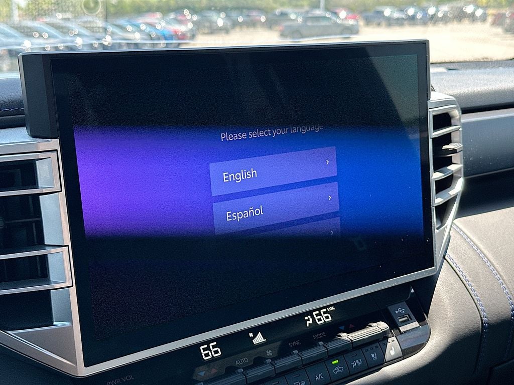 2025 Toyota Tundra Hybrid Platinum