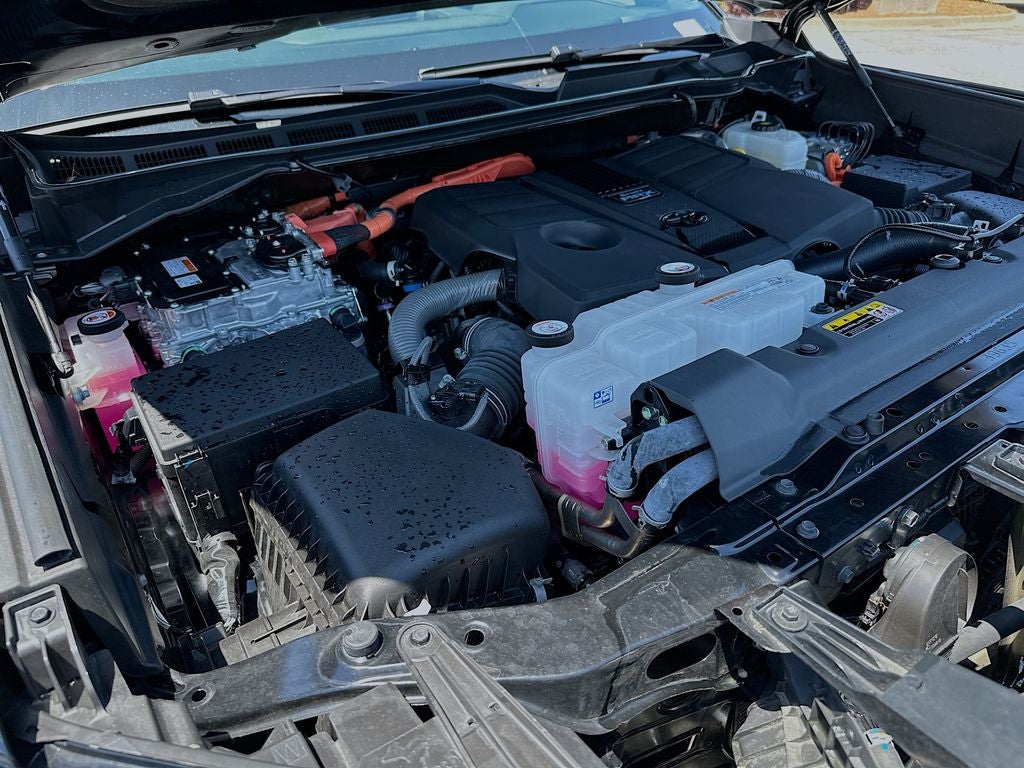2025 Toyota Tundra Hybrid Platinum