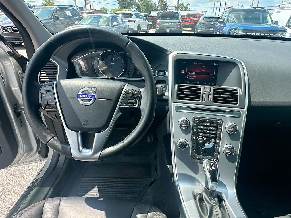 2017 Volvo XC60 T5 Dynamic