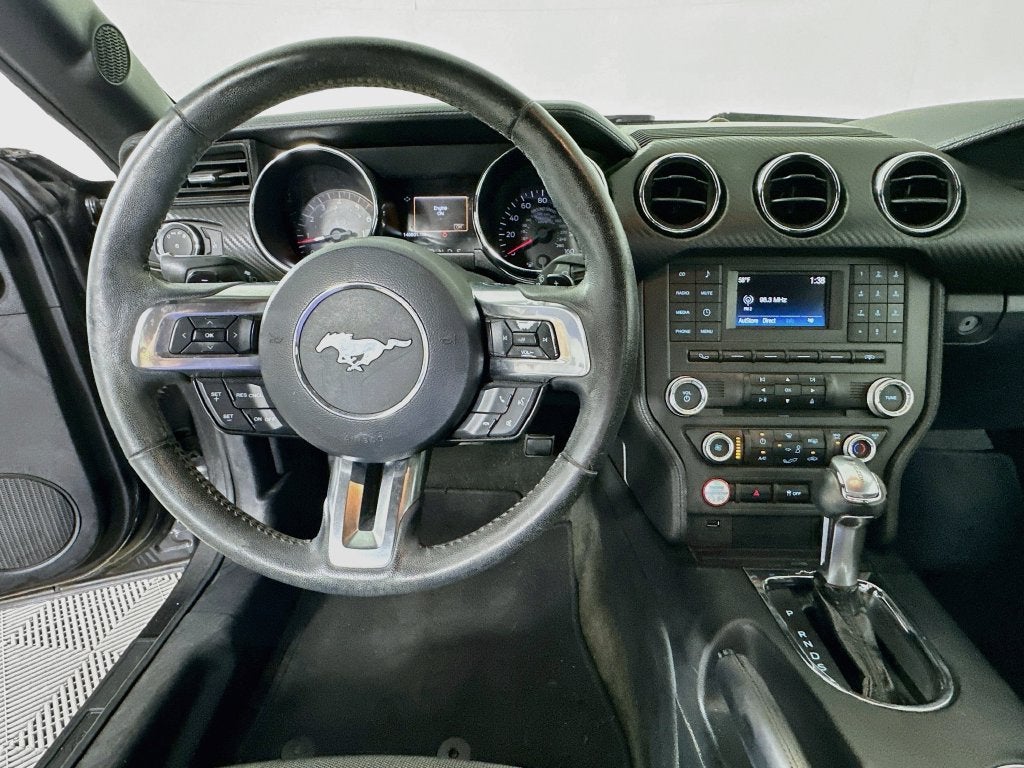 2016 Ford Mustang V6