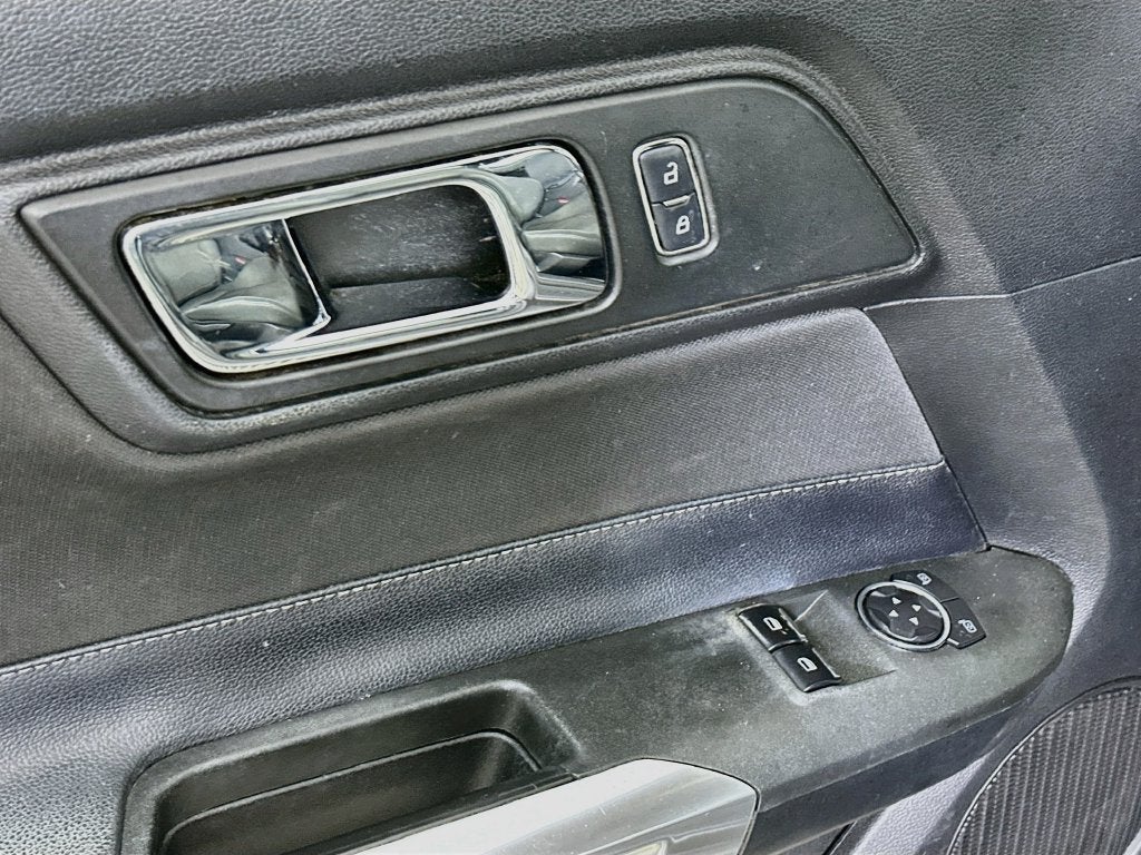 2016 Ford Mustang V6