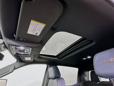 2022 Chevrolet Silverado 1500 High Country