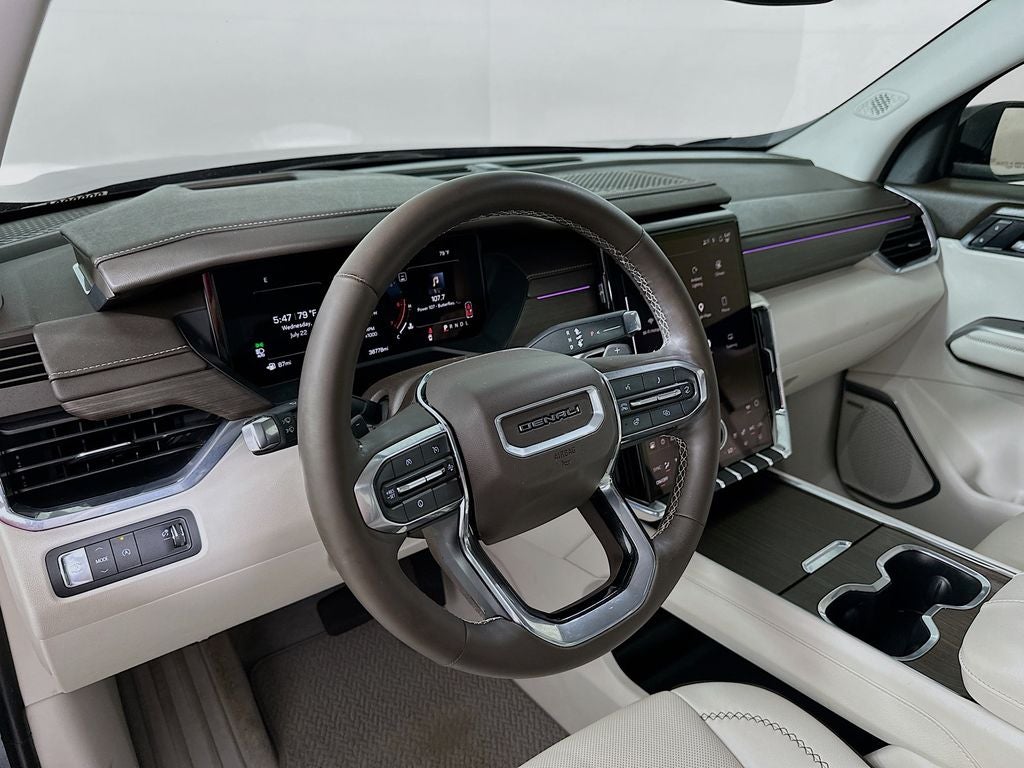 2025 GMC Acadia Denali