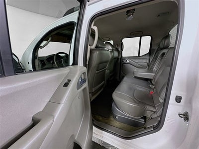 2010 Nissan Frontier LE