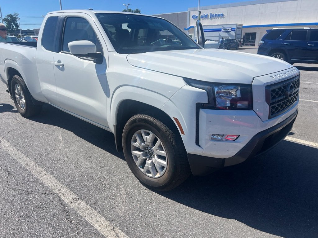 2024 Nissan Frontier SV