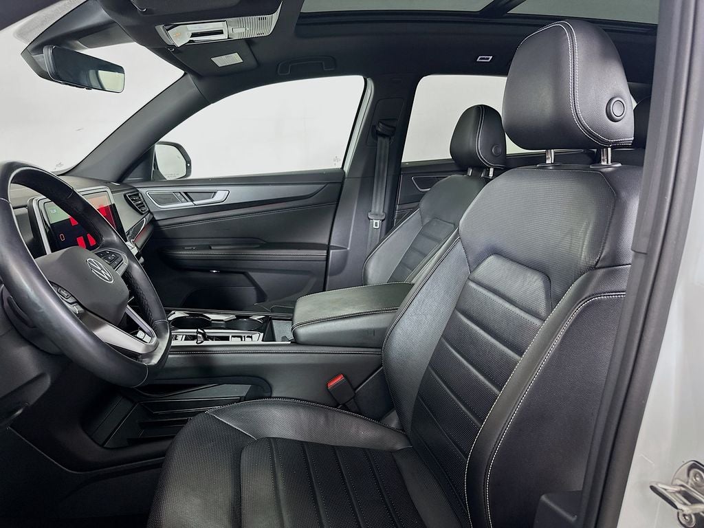 2024 Volkswagen Atlas Cross Sport 2.0T SEL R-Line