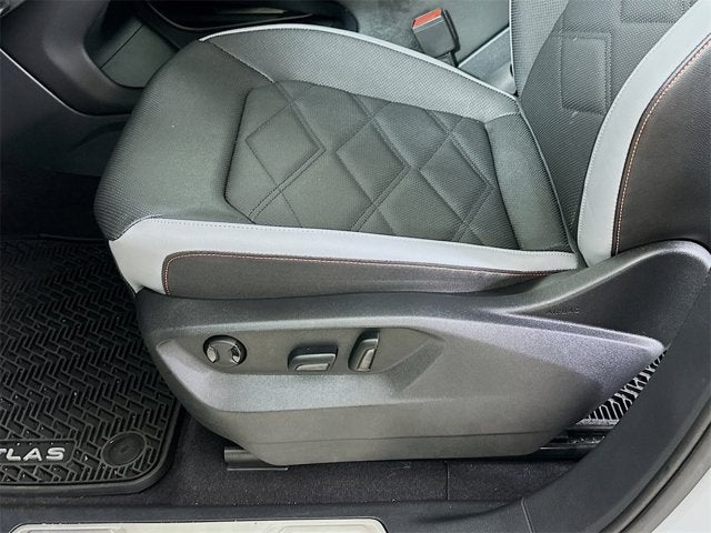 2024 Volkswagen Atlas 2.0T Peak Edition SE w/Technology