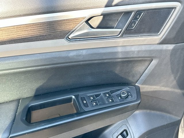 2018 Volkswagen Atlas 2.0T SE w/Technology