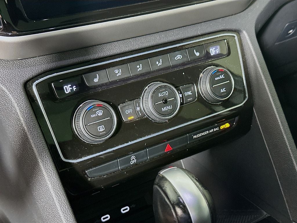 2023 Volkswagen Atlas Cross Sport 2.0T SE w/Technology