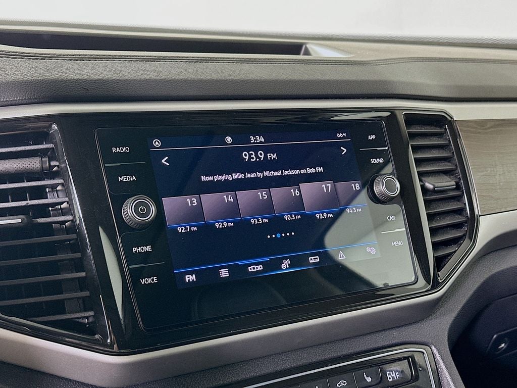 2023 Volkswagen Atlas 3.6L V6 SE w/Technology